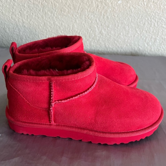 Ugg Ultra Mini Classic Boots Red Samba Size 7 New - Picture 13 of 14
